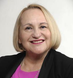 Elina Mäki, Kiinteistönvälittäjä LKV, LVV, kaupanvahvistaja, yrittäjä